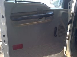 2006 FORD F250SD, WHITE, XL MODEL, STD CAB, 5.4L, AT, 2WD.  F26509